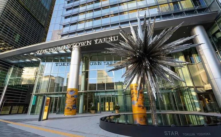 Daikin установила наружные кондиционеры в токийском комплексе