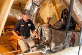 Жара в Восточном Техасе выводит системы HVAC на предел возможностей: Bannister Plumbing рассказывает, как домовладельцам избежать дорогостоящих поломок
