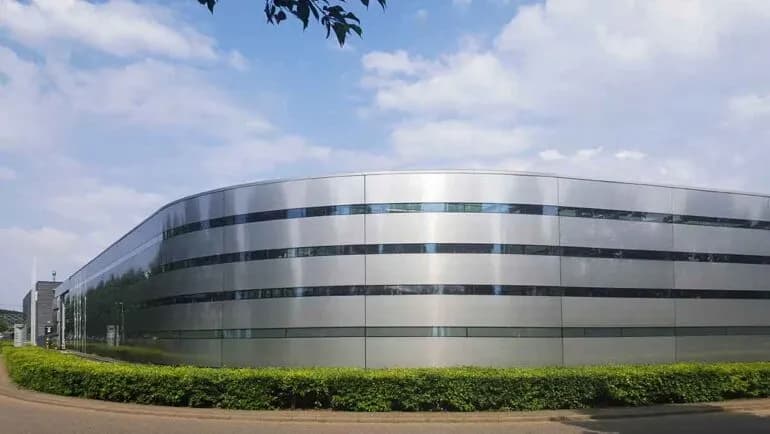 Mitsubishi Electric приобрела голландские подрядные группы APAC и Compac