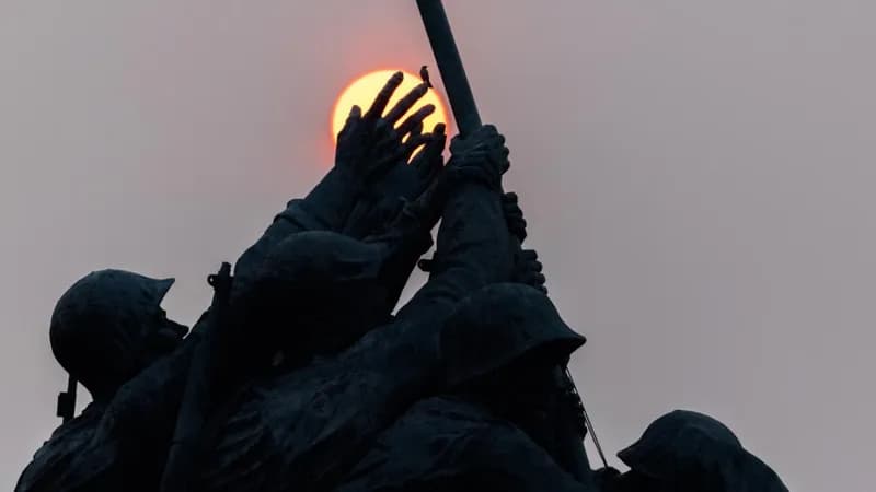 Опасное и беспрецедентное загрязнение воздуха из-за дымовых выбросов от лесных пожаров охватило США и Канаду